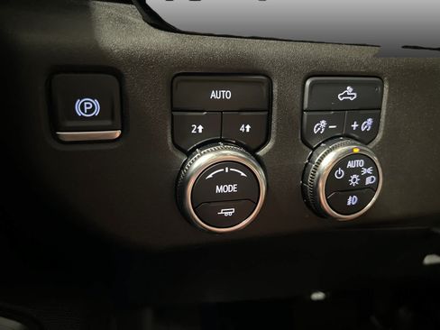 Used 2024 GMC Sierra 1500 Elevation AWD/4WD image 15
