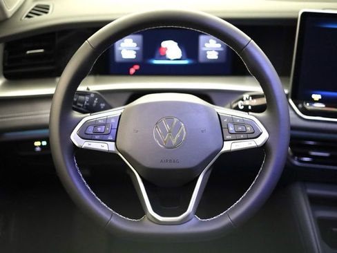 New 2026 Volkswagen Tiguan SE AWD/4WD image 13