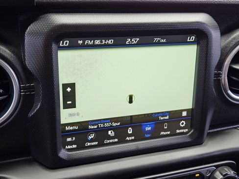 Used 2018 Jeep Wrangler Unlimited Sahara image 21