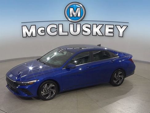 Used 2024 Hyundai Elantra Limited FWD image 1