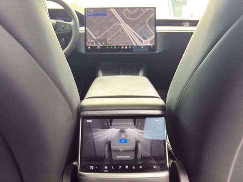 Used 2024 Tesla Model X AWD/4WD image 24