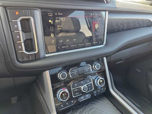 Used 2024 GMC Yukon XL Denali w/ Advanced Technology Package AWD/4WD image 28