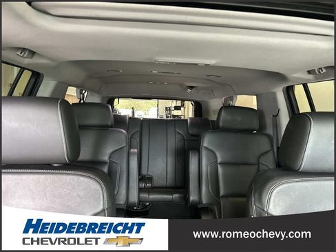 Used 2020 Chevrolet Suburban LT w/ Luxury Package AWD/4WD image 40