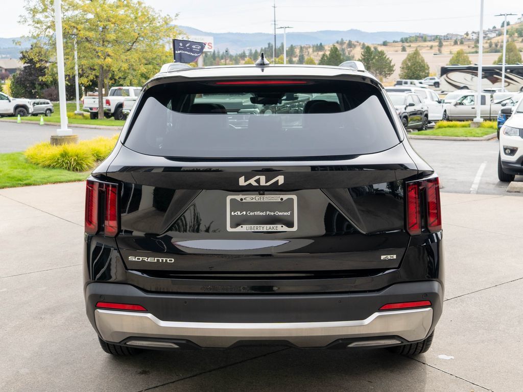 Certified 2025 Kia Sorento S w/ Panoramic Sunroof Package AWD/4WD image 6