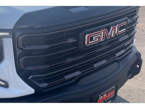 Used 2024 GMC Sierra 1500 AT4X w/ AT4X AEV Edition AWD/4WD image 32