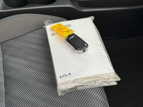 Used 2022 Kia Seltos LX image 31