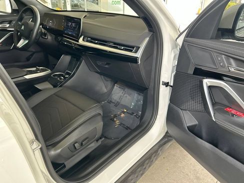 Used 2026 BMW X2 xDrive28i AWD/4WD image 27