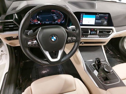 Used 2022 BMW 330i xDrive Sedan w/ Driving Assistance Package image 17