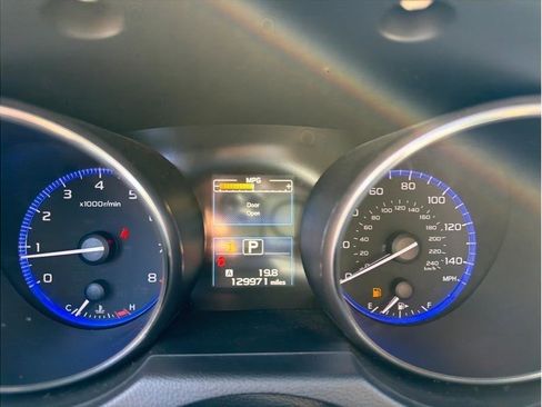 Used 2017 Subaru Outback 2.5i Limited w/ Popular Package #5 image 16