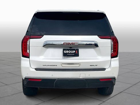 Used 2021 GMC Yukon XL SLT w/ SLT Premium Package image 4