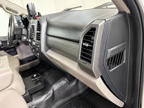 Used 2018 Ford F550 4x4 Regular Cab Super Duty image 28