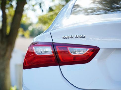Used 2022 Chevrolet Malibu LS FWD image 7