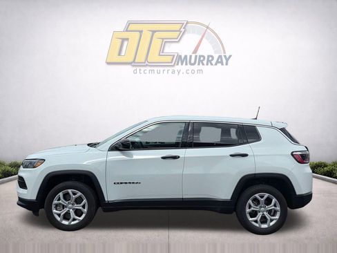 Used 2024 Jeep Compass Sport AWD/4WD image 3