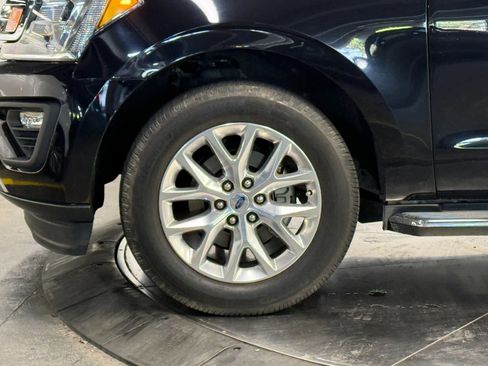 Used 2021 Ford Expedition XLT AWD/4WD image 6