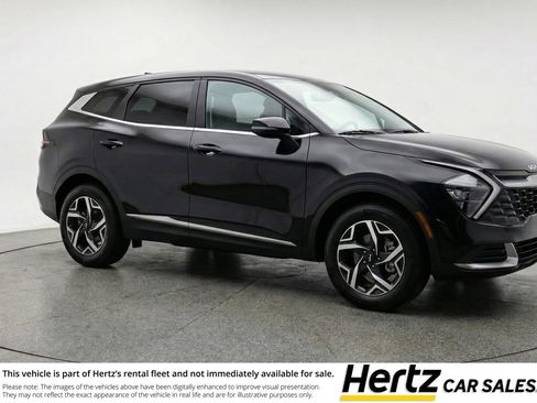 Used 2025 Kia Sportage LX image 1