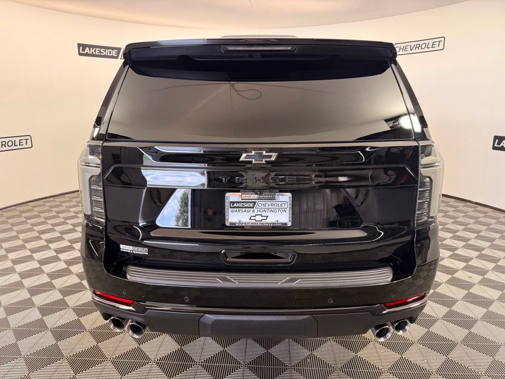 Used 2025 Chevrolet Tahoe Z71 w/ Comfort Package AWD/4WD image 5