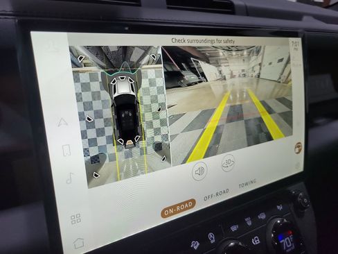 New 2026 Land Rover Defender 110 image 19