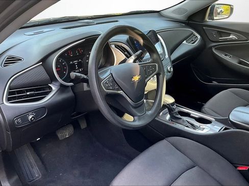 Used 2023 Chevrolet Malibu LT image 17