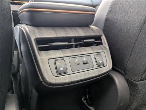 Used 2023 Nissan Ariya image 19