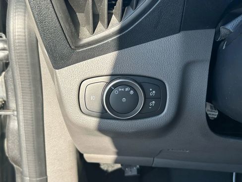 Used 2020 Ford Transit Connect XLT image 23