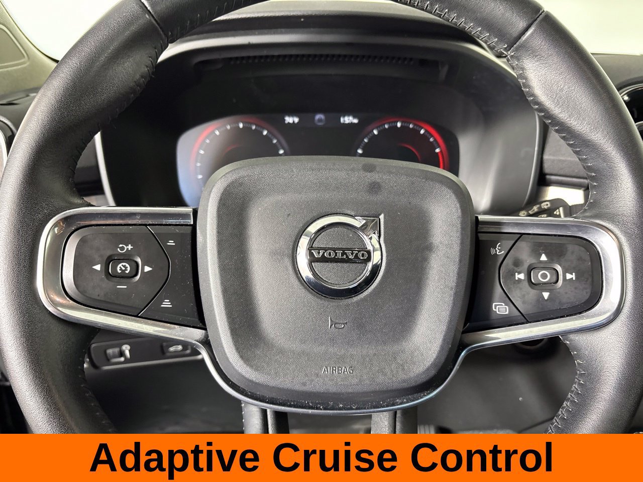 Used 2019 Volvo XC40 T5 Momentum AWD/4WD image 13