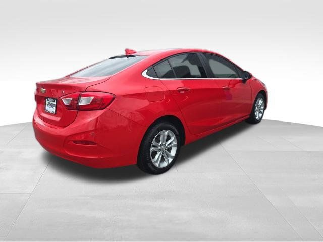 Used 2019 Chevrolet Cruze LT w/ Convenience Package FWD image 10