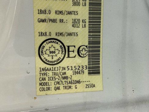 Used 2018 Nissan Titan SV image 24