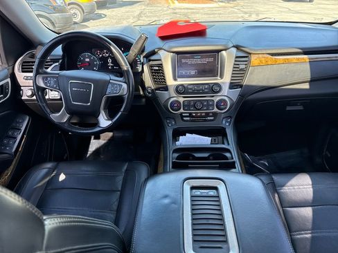Used 2017 GMC Yukon XL Denali image 13