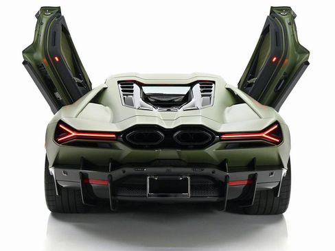 Used 2025 Lamborghini Revuelto AWD/4WD image 3