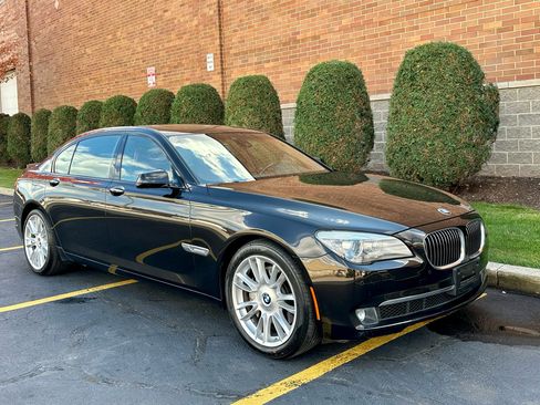 Used 2011 BMW 750Li image 35