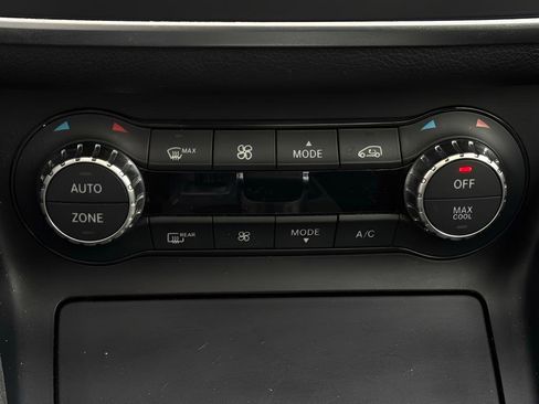 Used 2014 Mercedes-Benz CLA 45 AMG 4MATIC image 30