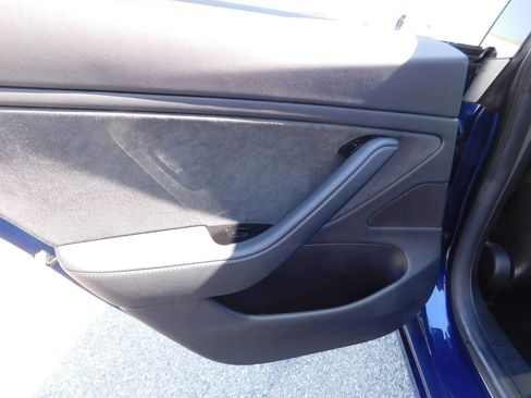 Used 2018 Tesla Model 3 Long Range image 7