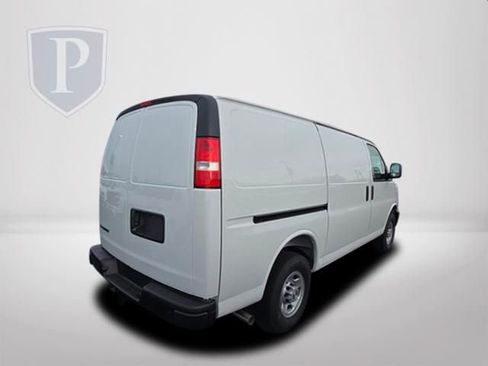New 2025 Chevrolet Express 2500 w/ Driver Convenience Package image 5