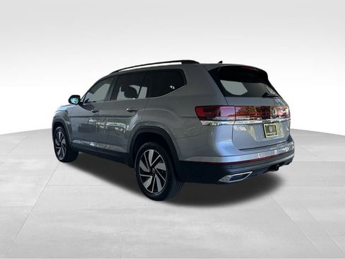 New 2026 Volkswagen Atlas SE FWD image 3