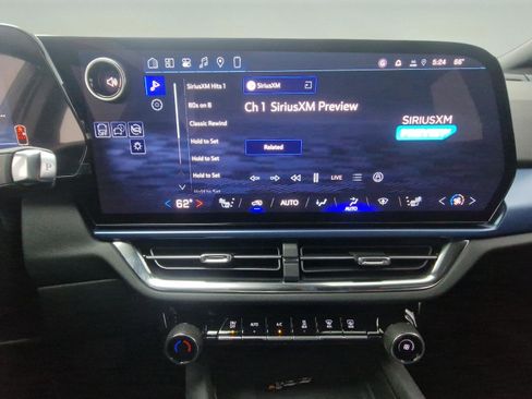 New 2026 Chevrolet Equinox EV LT image 18