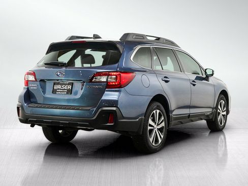 Used 2018 Subaru Outback 2.5i Limited AWD/4WD image 5