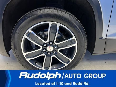 Used 2023 GMC Acadia SLT w/ Preferred Package image 38