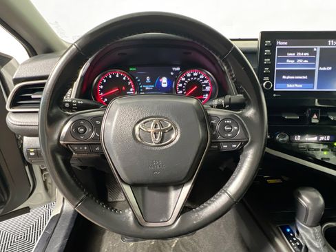 Used 2024 Toyota Camry XSE FWD image 17