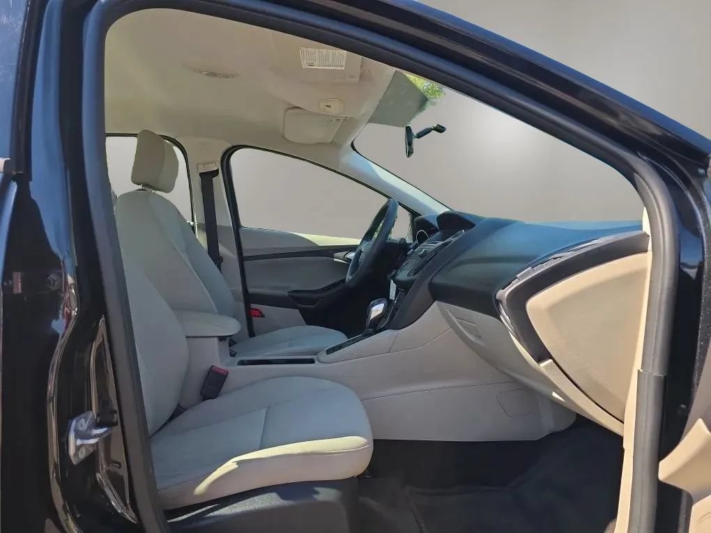 Used 2015 Ford Focus SE FWD image 33