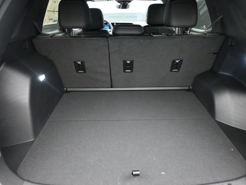 New 2026 Chevrolet Equinox LT w/ Convenience Package II image 9