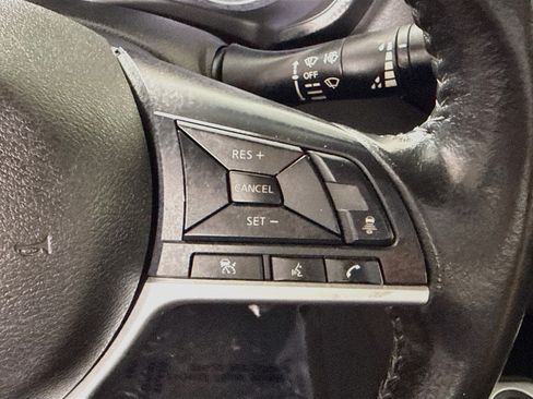 Used 2022 Nissan Sentra SV FWD image 15