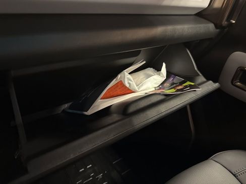 Used 2025 GMC Hummer EV 3X w/ LPO, Sport Package image 39