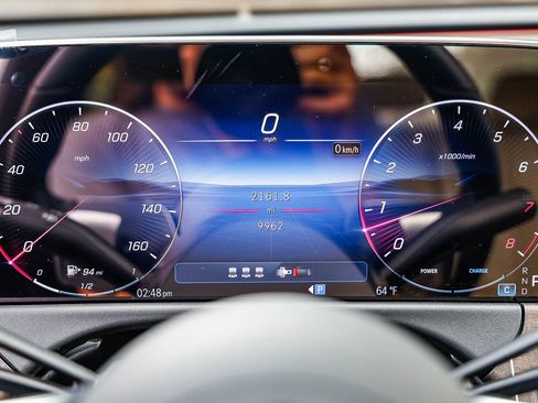 Certified 2025 Mercedes-Benz E 350 4MATIC Sedan image 23