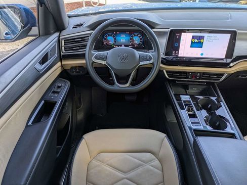 Used 2024 Volkswagen Atlas Cross Sport SE image 20