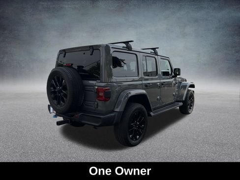 Used 2023 Jeep Wrangler Unlimited Sahara w/ Cold Weather Group AWD/4WD image 6