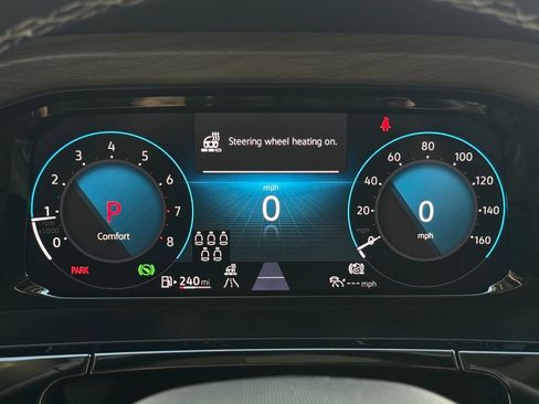 Used 2025 Volkswagen Atlas SE FWD image 34