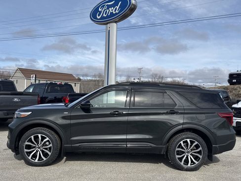Used 2023 Ford Explorer ST-Line image 2