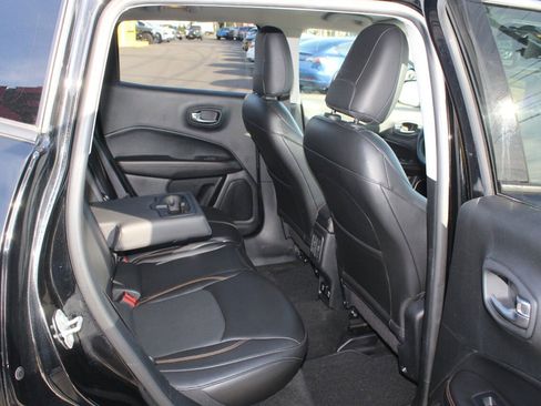 Used 2018 Jeep Compass Limited image 39