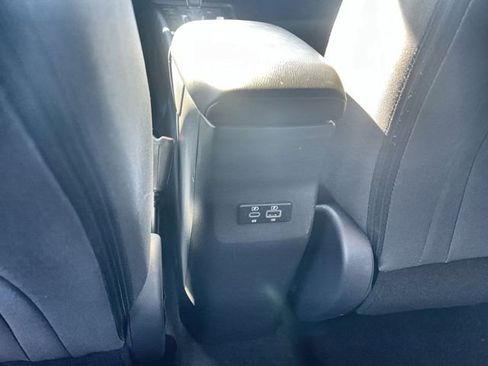 Used 2025 Nissan Kicks SV w/ Charging Package image 20