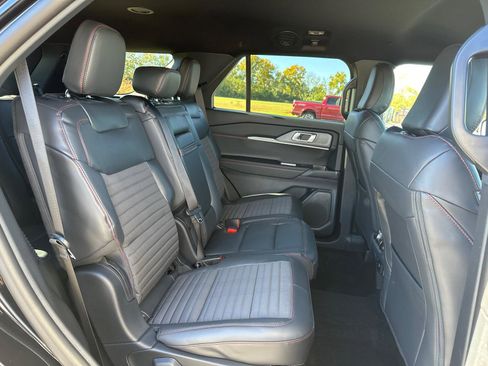 New 2026 Ford Explorer ST-Line w/ ST-Line Street Pack image 25